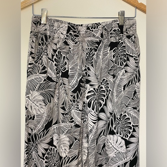Anne Carson Linen and Rayon Wide Leg Floral Black and White Boho Pants Sz Large - Picture 2 of 8